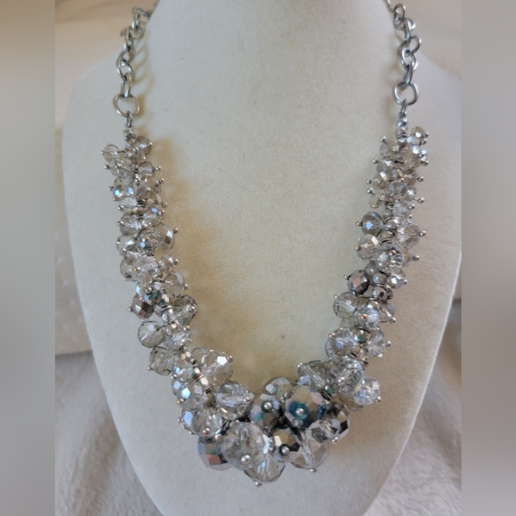 Simply Vera Vera Wang | Elegant Silver Tone Glass Beaded Cluster Necklace - Picture 6 of 9